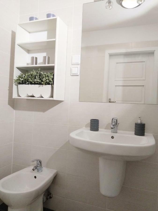 Apartament Rodzinny 200M Do Morza Kolobrzeg Bagian luar foto